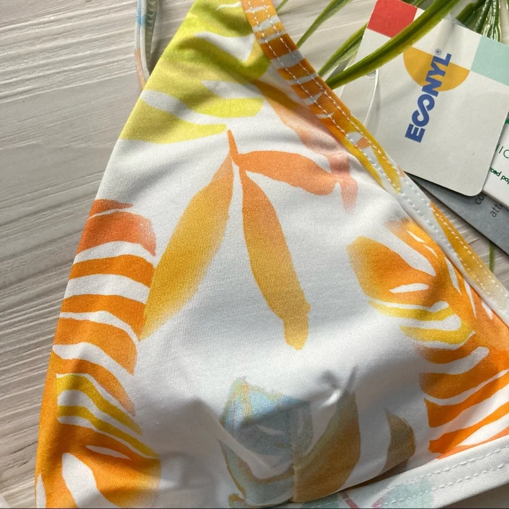 L*Space 🌼 Millie Floral Tropical Tri Top